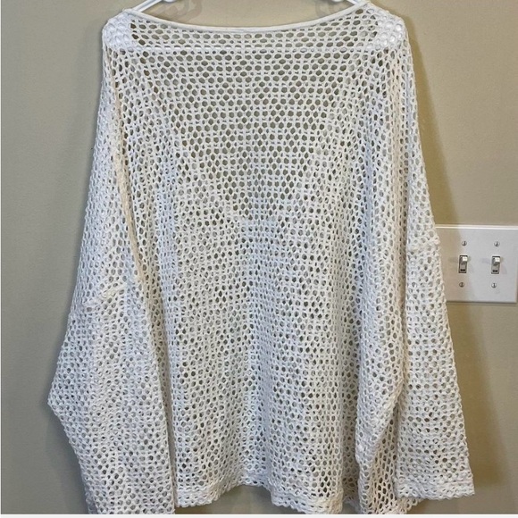 We The Free- Sweater- White-Oversized-V Neck-Stretchy-Lose Knit Size Small - Picture 3 of 5